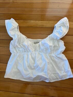 Abercrombie & Fitch White Ruffled Sleeve Peplum Top, size S
